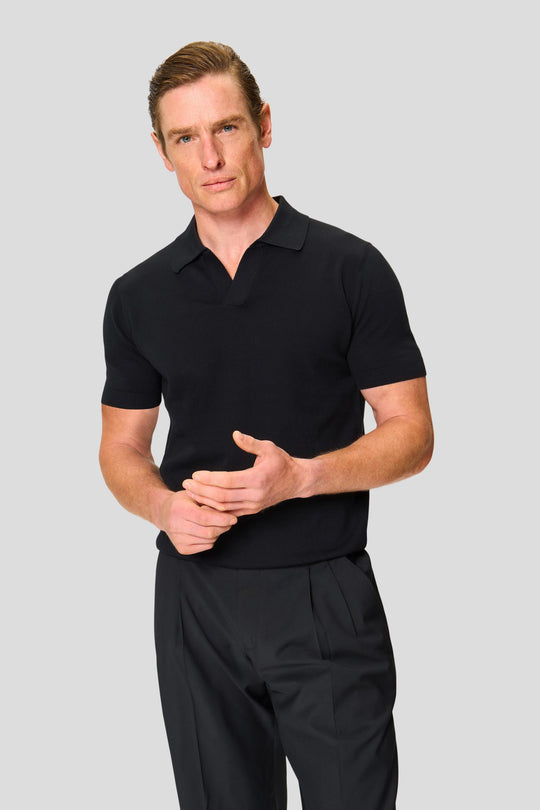 Schwarzes Kurzarm-Poloshirt