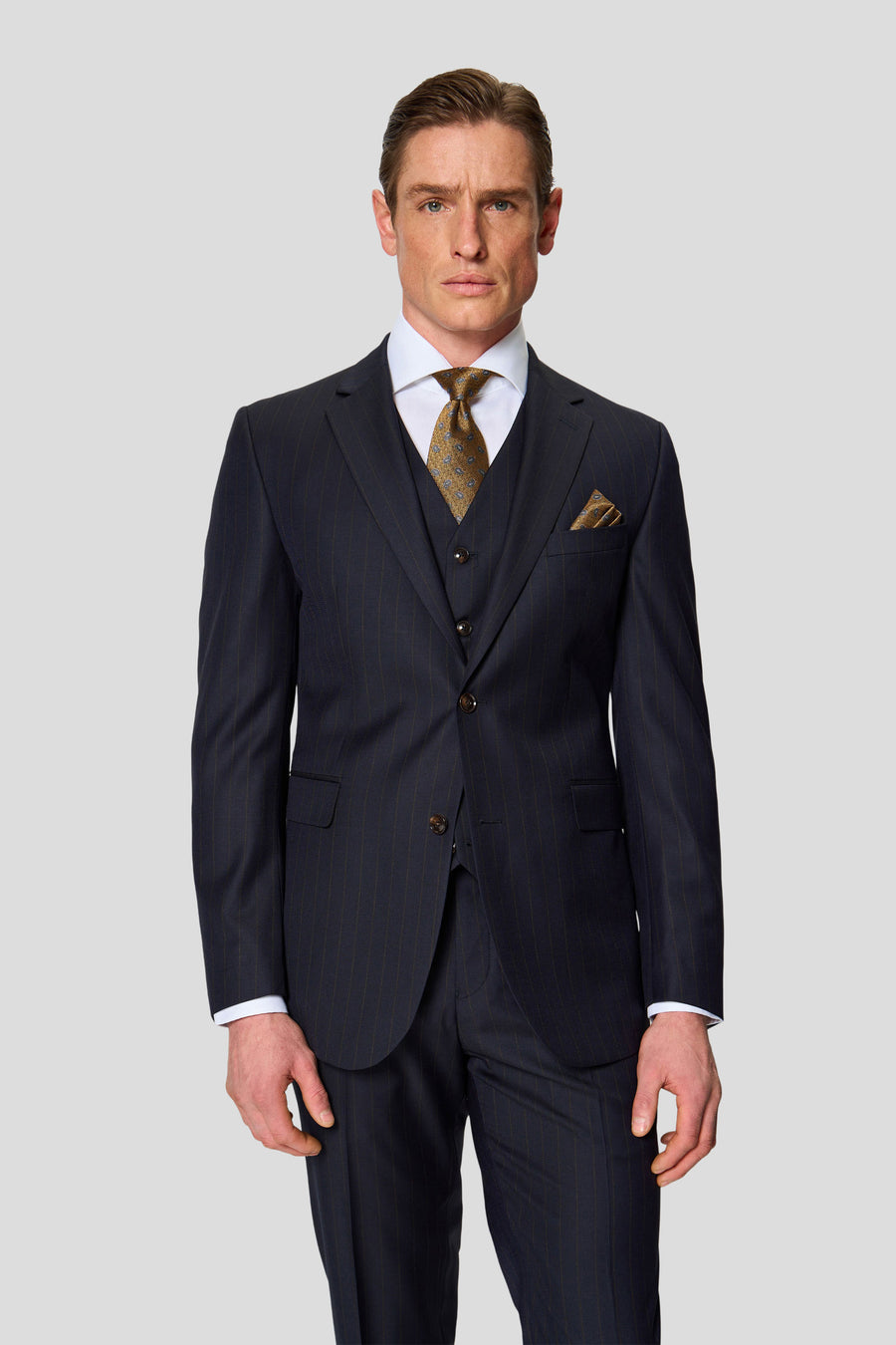 HERITAGE navy three-piece jakkesæt med nålestriber MBO
