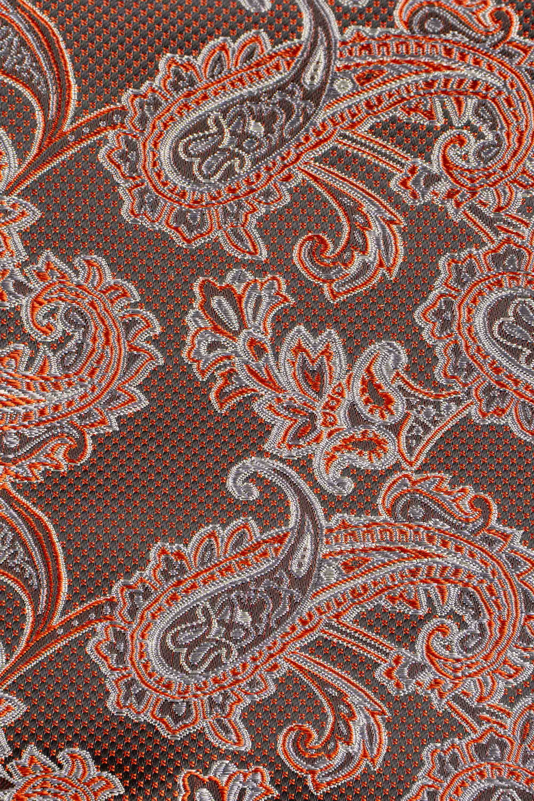 Orange prikket paisley silkelommeklud PVD