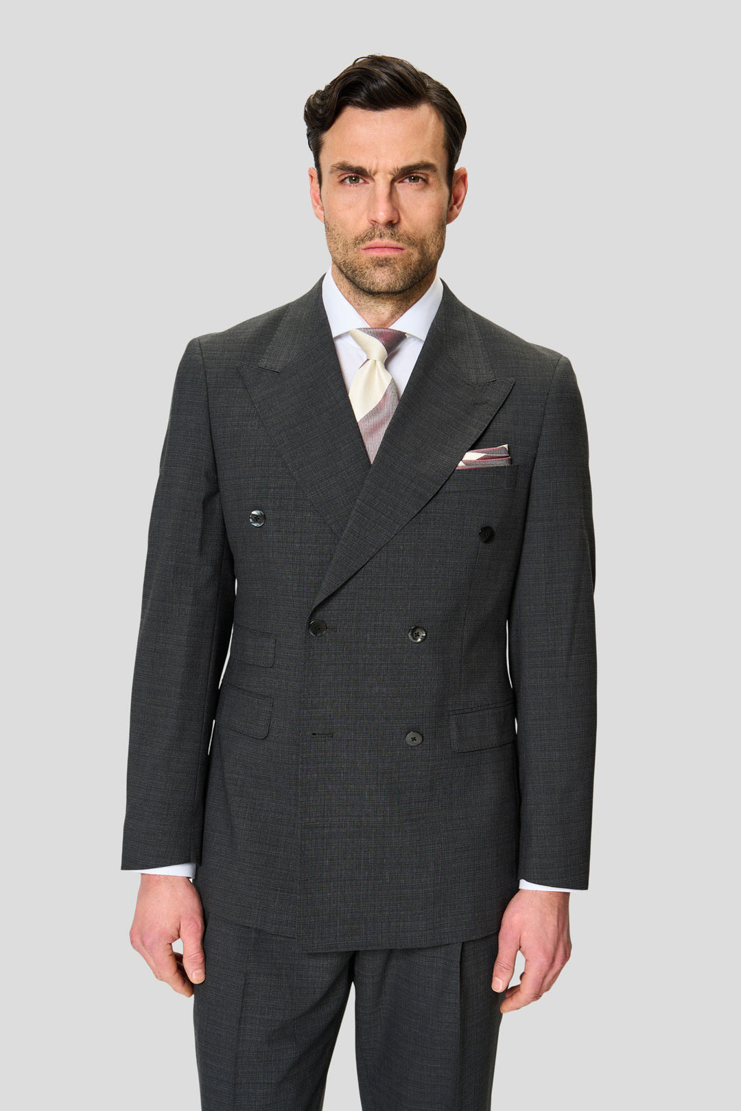EXCLUSIVE graumelierter doppelreihiger Anzug